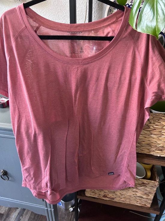 Patagonia Tops - Womens Patagonia XXL Light Weight Shirt